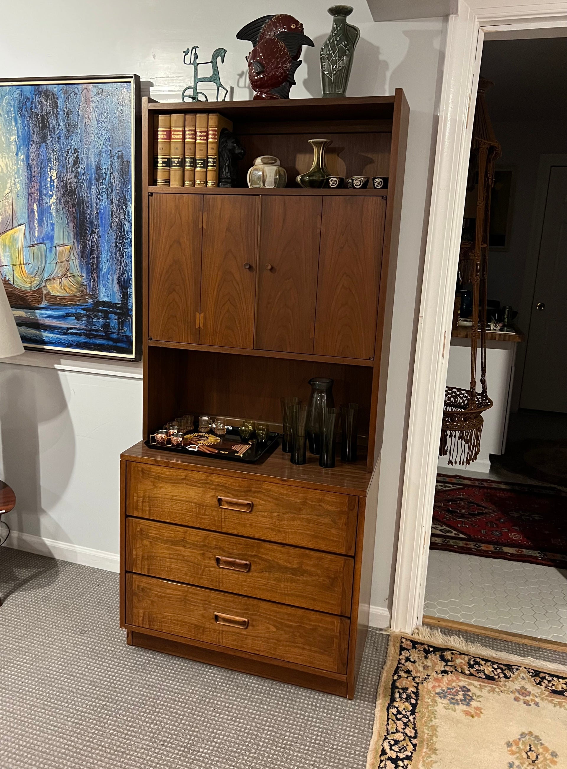 Lane Acclaim Petite Walnut MCM Hutch