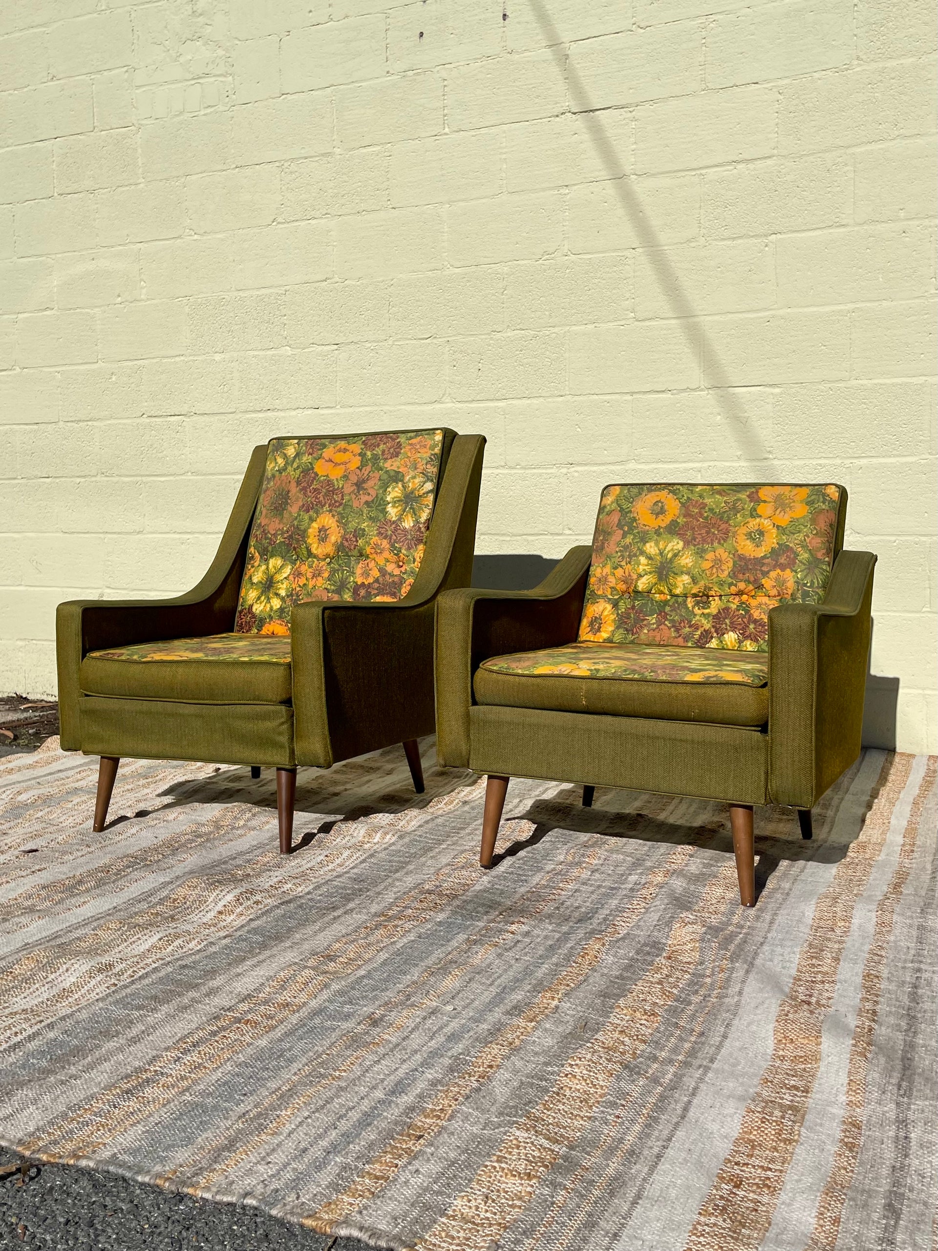 Midcentury Modern Flower Power Chair (His)