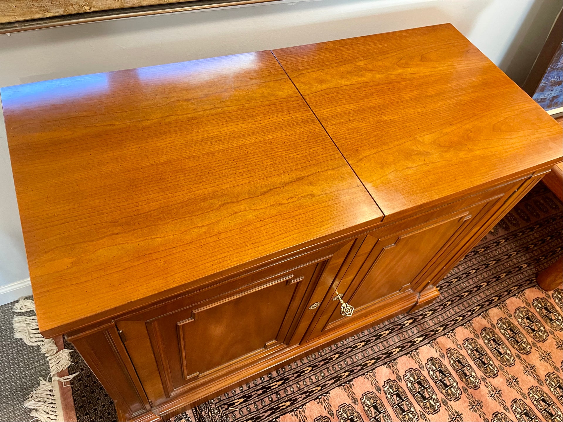 Kindel Furniture Company Cherry Wood Home Bar