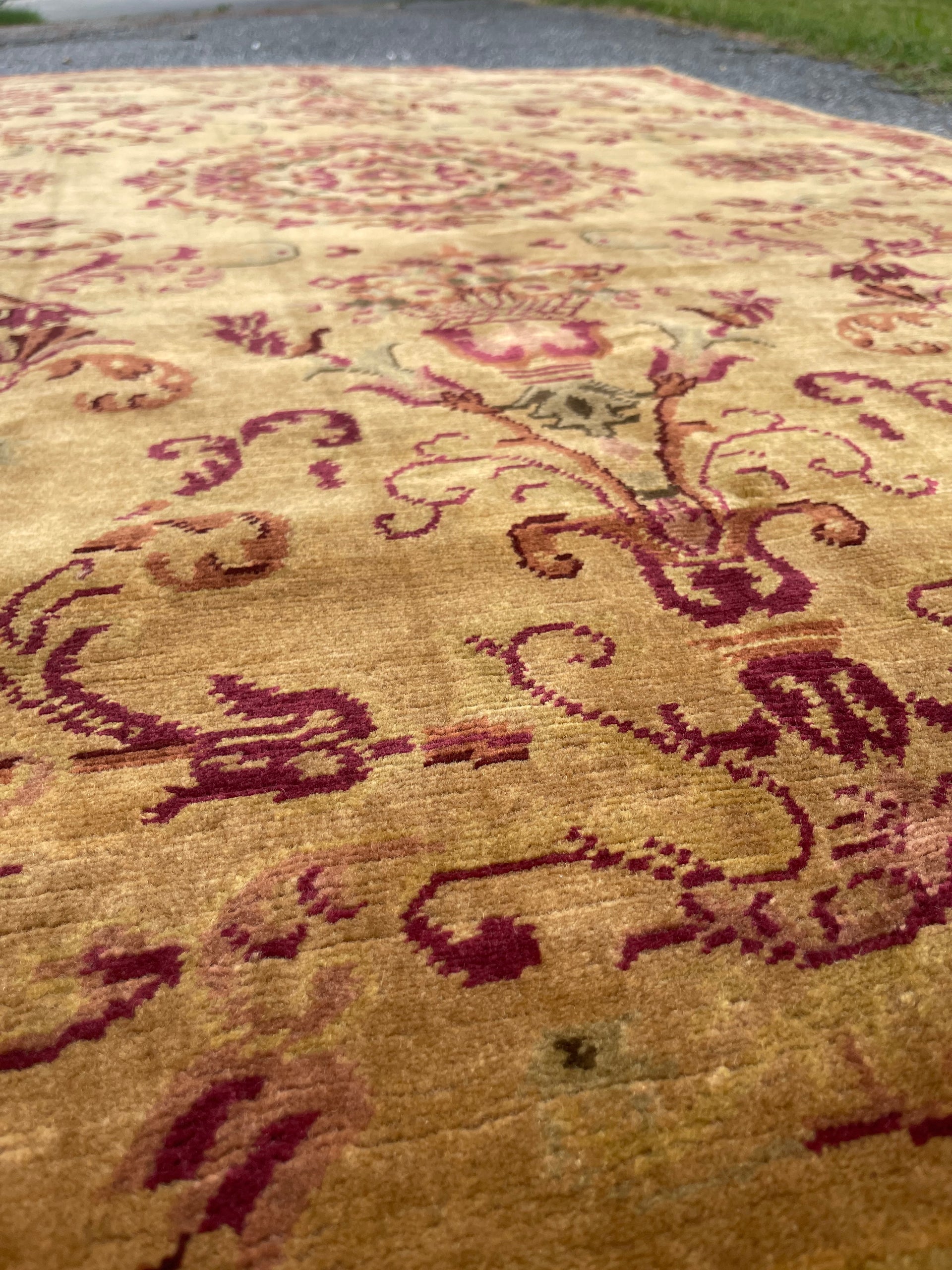 Hand-knotted Vintage French Aubusson Area Rug (Gold and Pink)