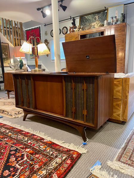 RCA Victor VJT31W Stereo Cabinet