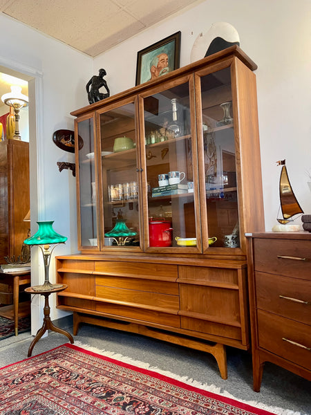 Young Mfg. Midcentury Modern Bow-front China Cabinet & Hutch