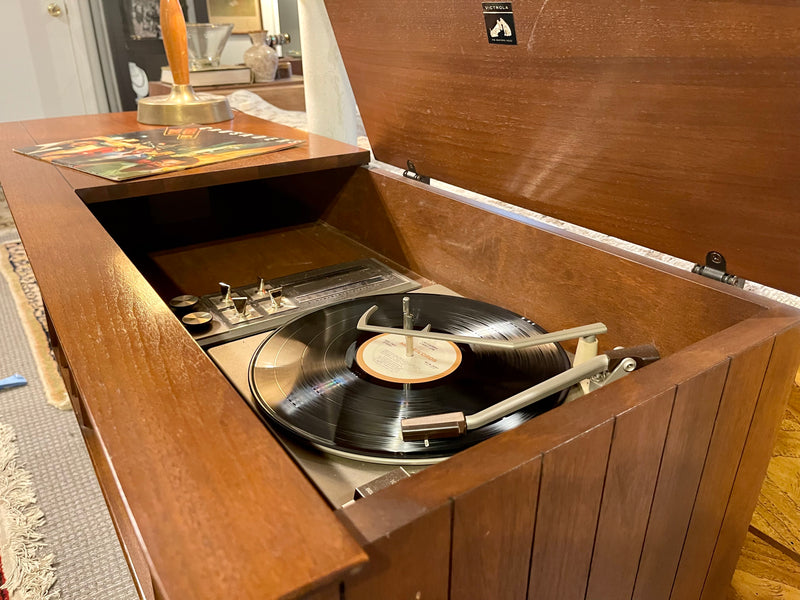 RCA Victor VJT31W Stereo Cabinet