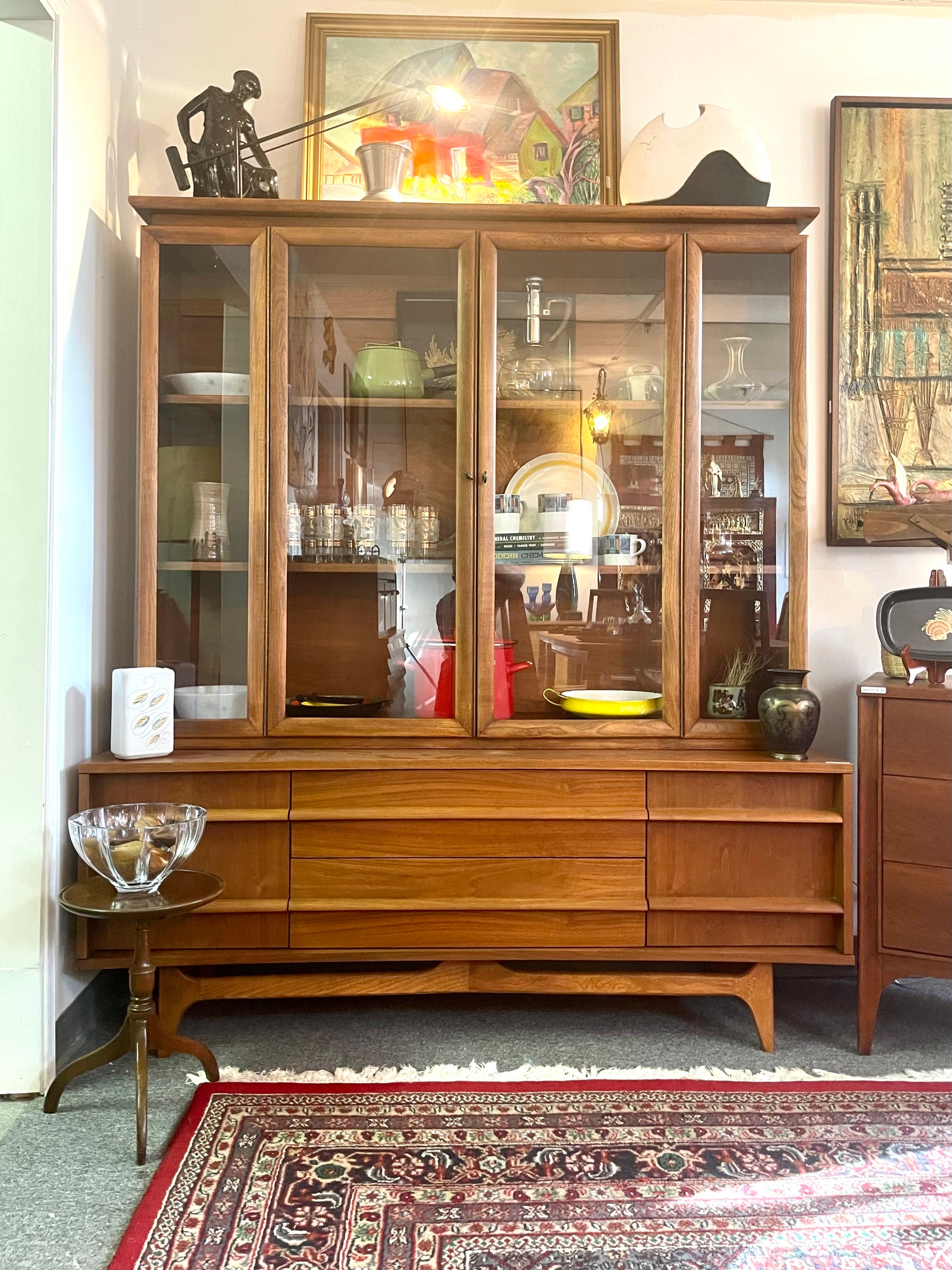 Young Mfg. Midcentury Modern Bow-front China Cabinet & Hutch