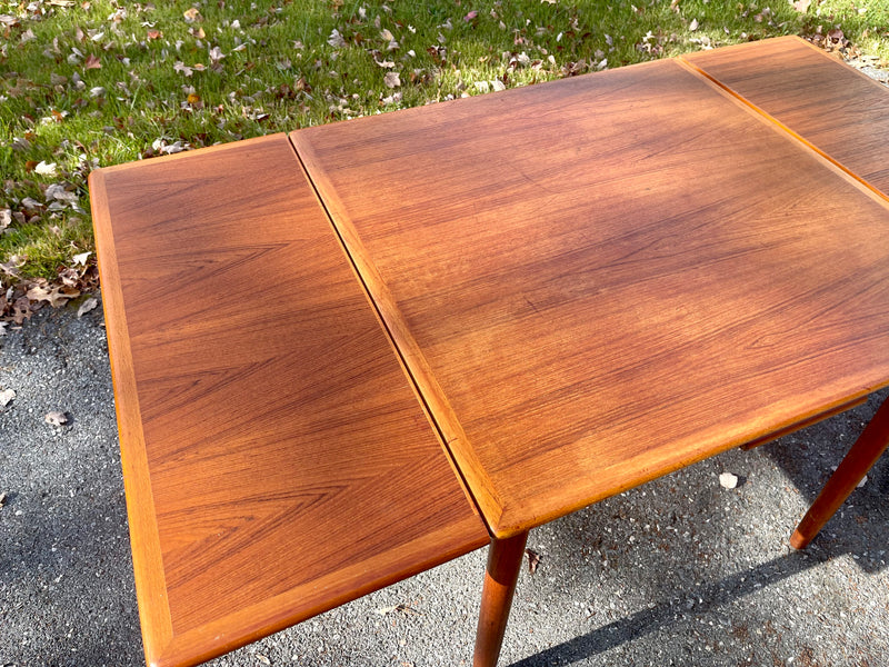 Scandinavian Modern Teak Petite Dining Table with Two Leaves