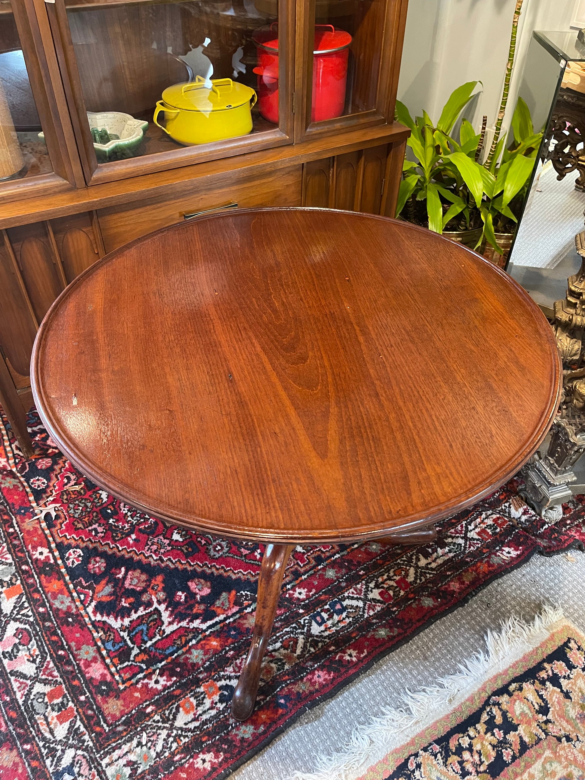 Cherry Flip Top Pie Crust Table