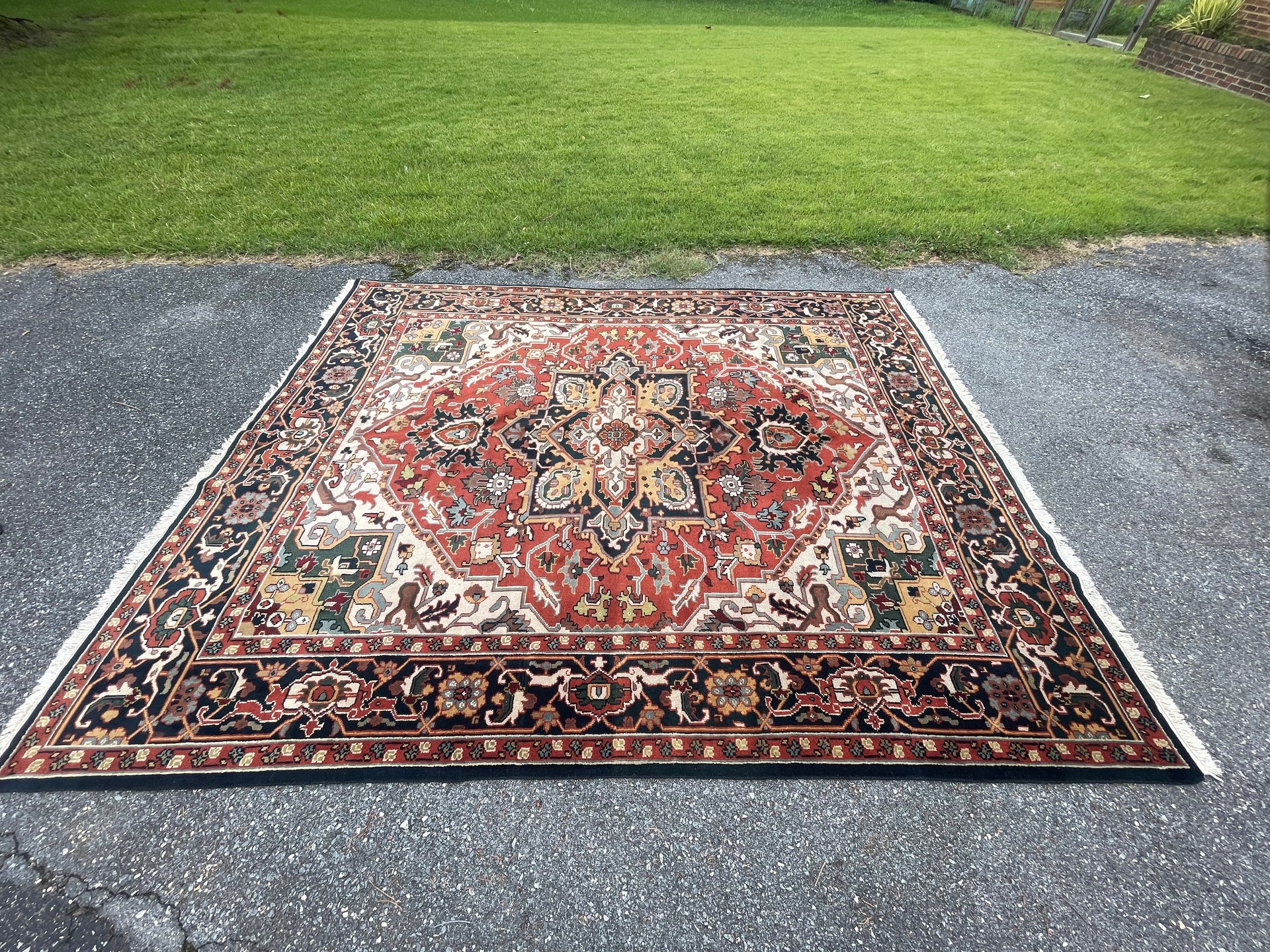 Vintage Persian Heriz Hand-knotted 100% Wool Rug