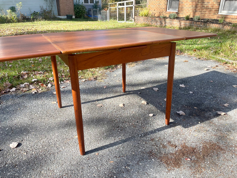 Scandinavian Modern Teak Petite Dining Table with Two Leaves