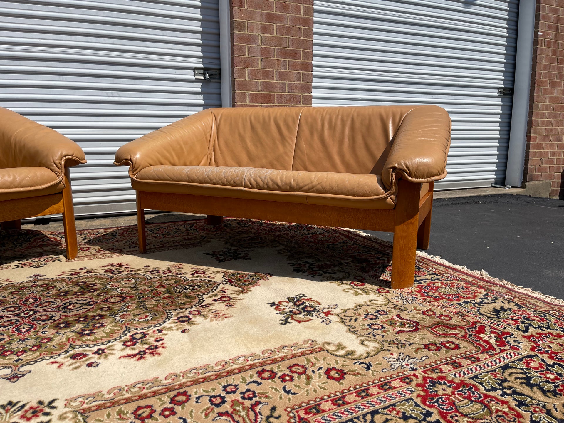 Hjellegjerde Møbler Scandinavian Modern Loveseat