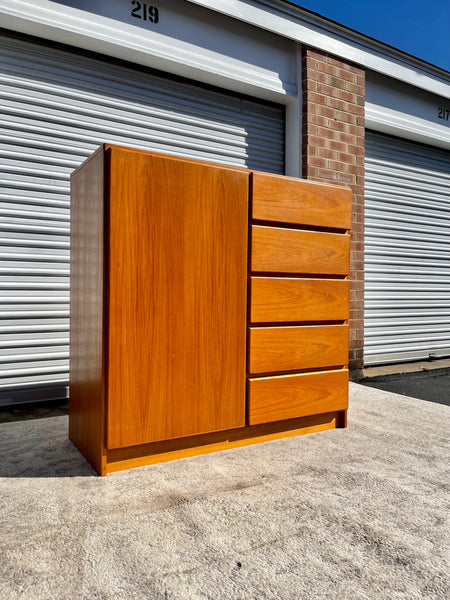 Mobican Teak Gentleman’s Chest