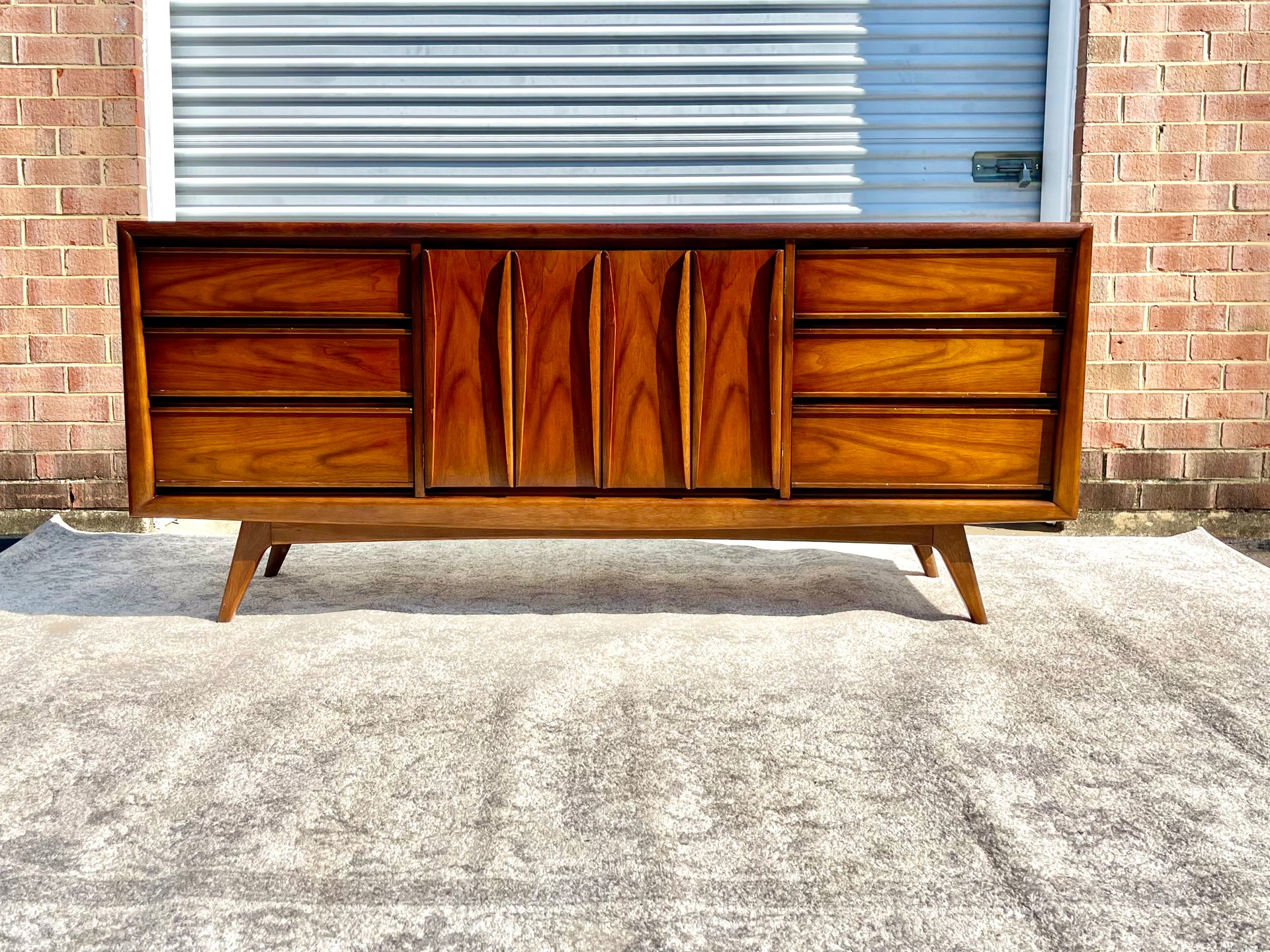 United Furniture Co. Mid Century Modern Credenza