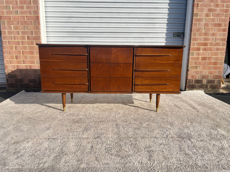 United Furniture Co. Lowboy Dresser