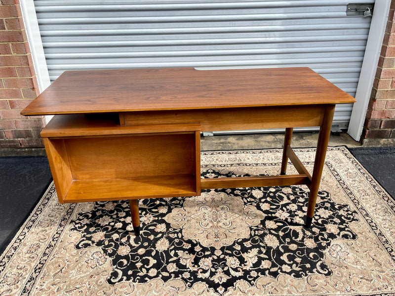 Mainline by Hooker Mid Century Modern Desk