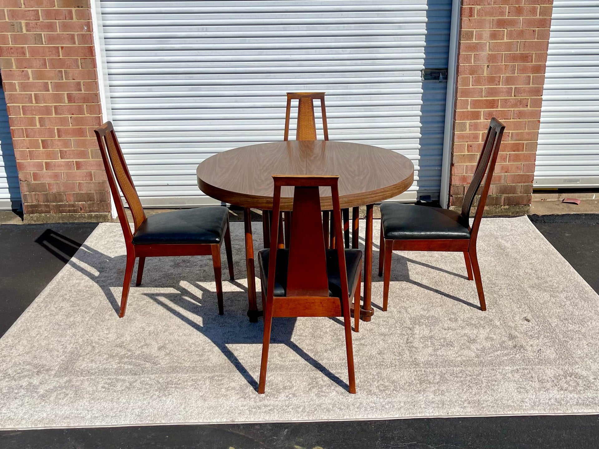 American of Martinsville Dining Table