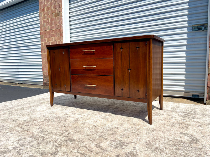 Broyhill Saga Petite Credenza Magpie Reclamations