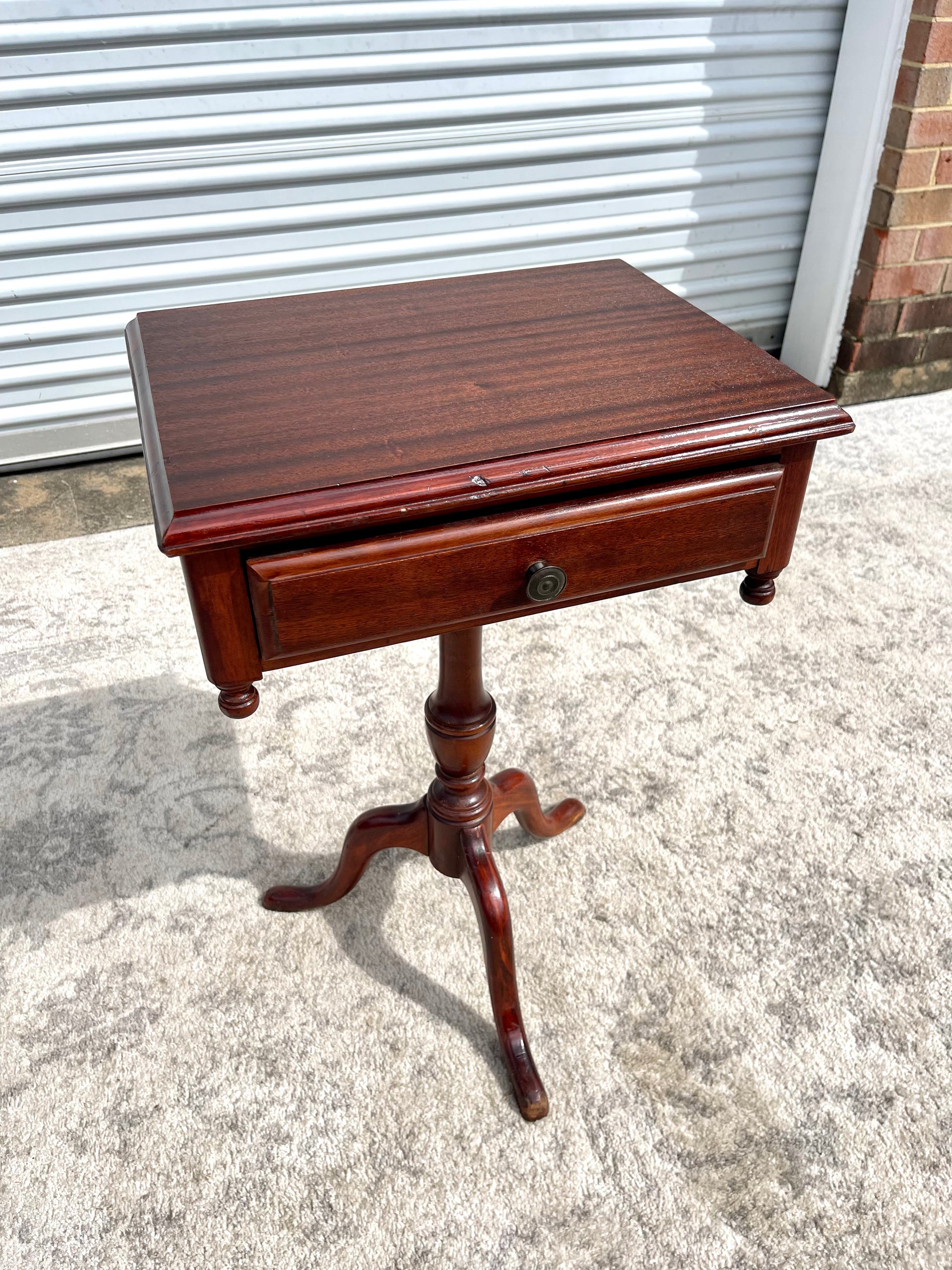 Duncan Phyfe Style Pedestal Table
