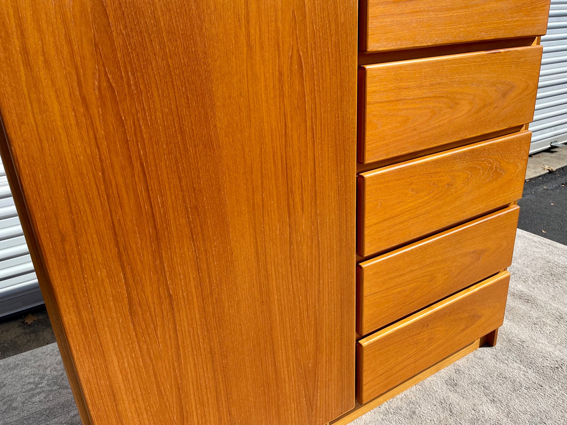 Mobican Teak Gentleman’s Chest