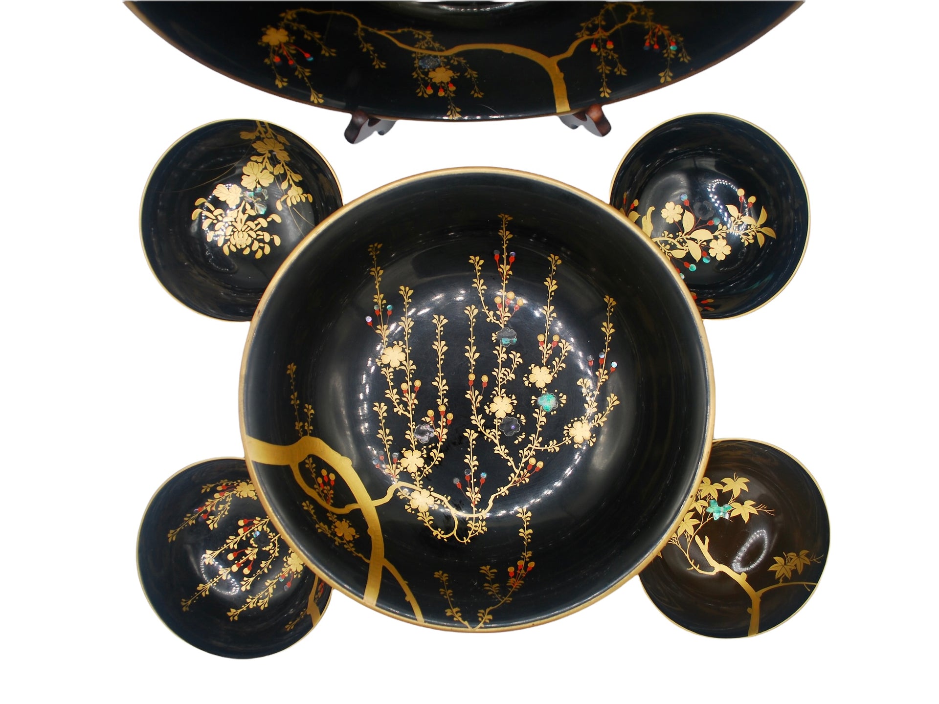 Japanese Hand Painted Black and Gold Wood Lacquer Bowl Set